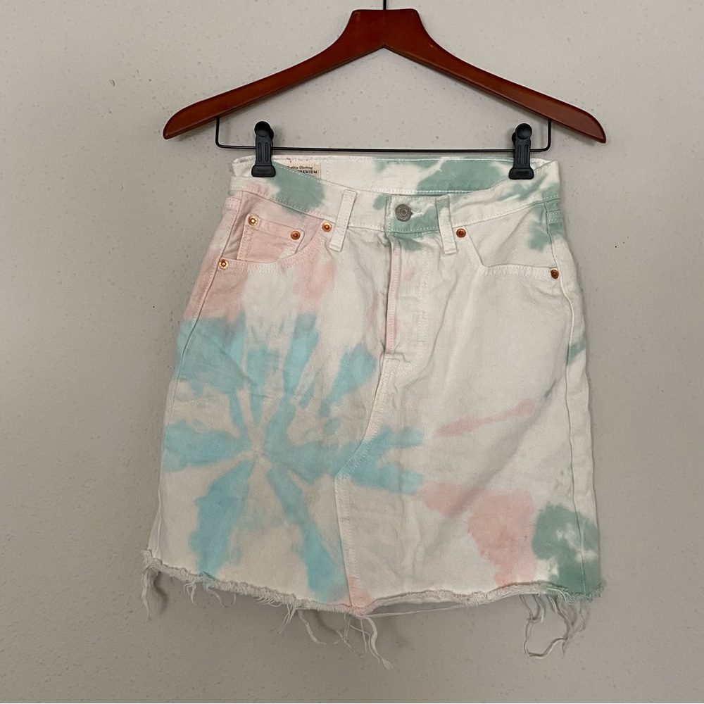 Levi’s Tie Dye Distressed Denim Skirt